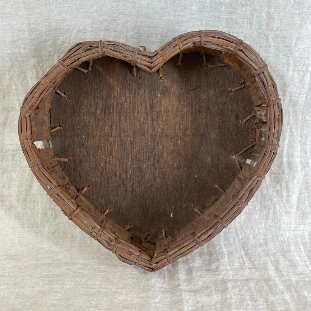 Vintage Heart Shaped Bark Basket Rustic Entryway Catchall Tray